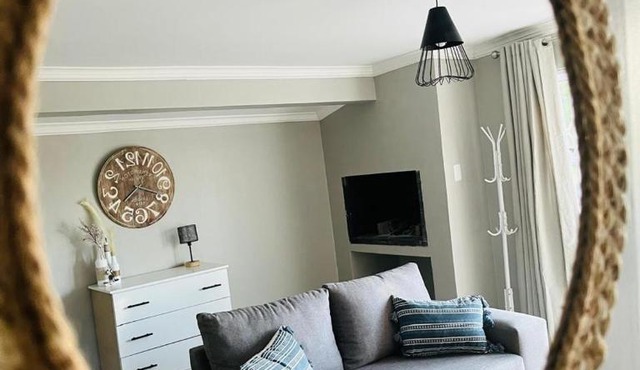Genaderus Luxury Private Apartment in Jeffreys Bay