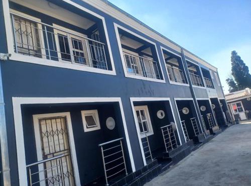 Gold Crown One Bedroom Self-Catering Apartment With NetFlix & YouTube in Johannesburg