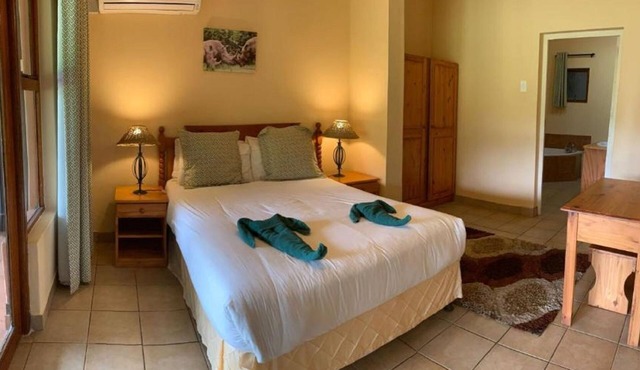 Gooderson Bushlands Game Lodge in Hluhluwe