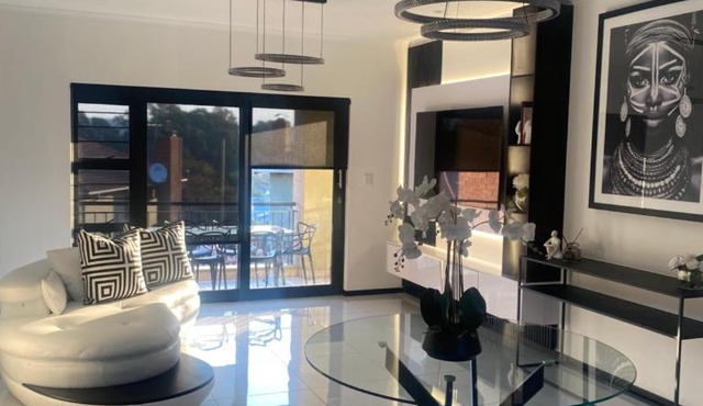 Gorgeous 2 Bedroom Near Monte Casino in Johannesburg