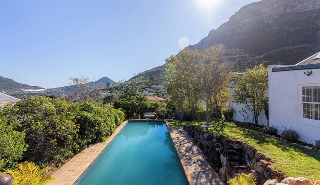 Gorgeous 4-bedroom Villa in Hout Bay on the mountain in Cape Town