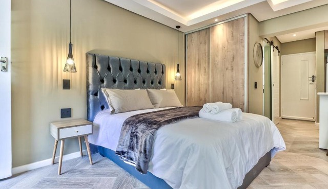 Gorgeous Studio in Sea Point in Cape Town