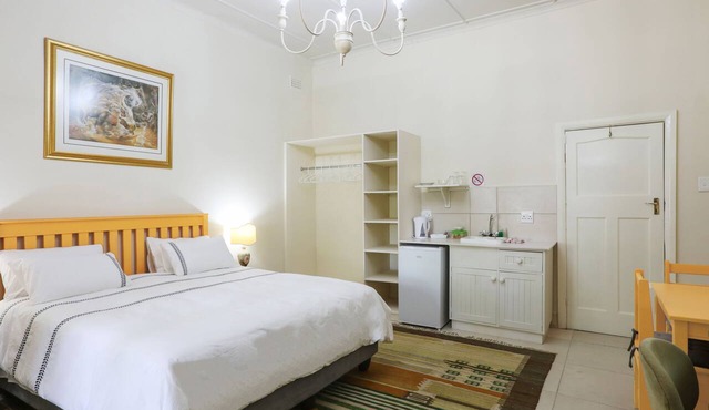 Green Olive Guesthouse in Robertson