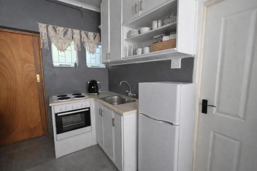 Grey Crescent Retreat in Welkom