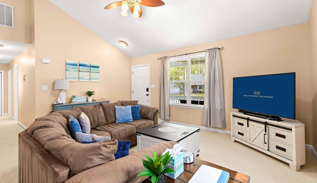 Home A Wave From Home | Fun Filled Yard + Fire pit in Ocean Pines