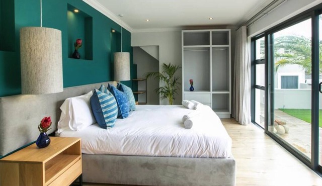 Hout & About Guest House