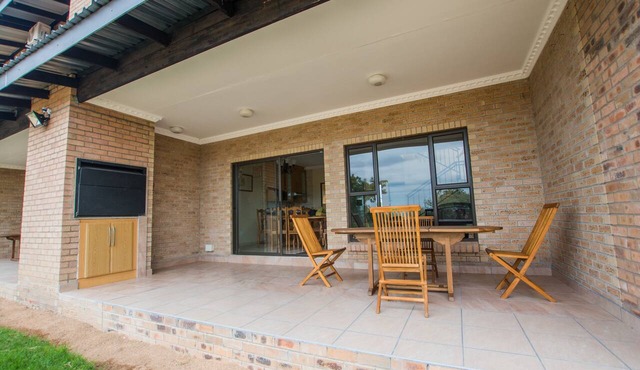 HoyoHoyo Acorns Lodge in Hoedspruit