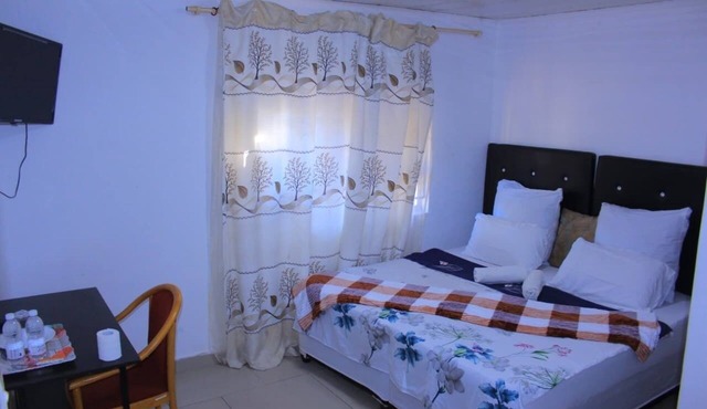 inspan lodge in Cape Town