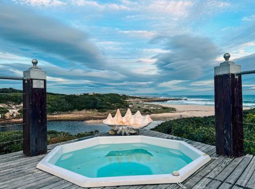 Kennedys Beach Villa in Hermanus