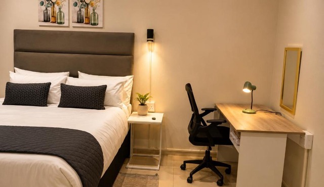 La Tiah Three, Durban in Durban