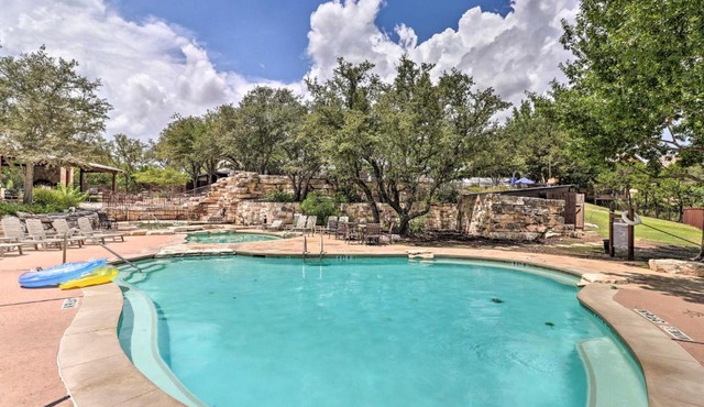 Lake Travis Condo with Resort Amenity Access! in Jonestown