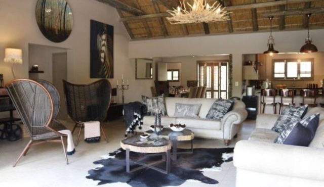 Luvivane Luxury Villa Marloth Park, close to the Kruger National Park in Marloth Park