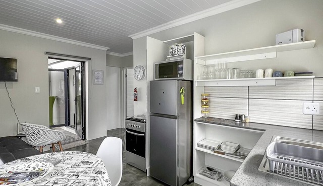 Luxurious 2-Bedroom Apartment with Sea View in Mossel Bay in Mossel Bay