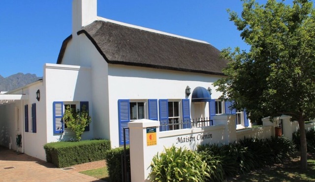 Luxurious Chenin Cottage | 4 persons, 2 bedrooms | Swimming pool | WiFi in Franschhoek