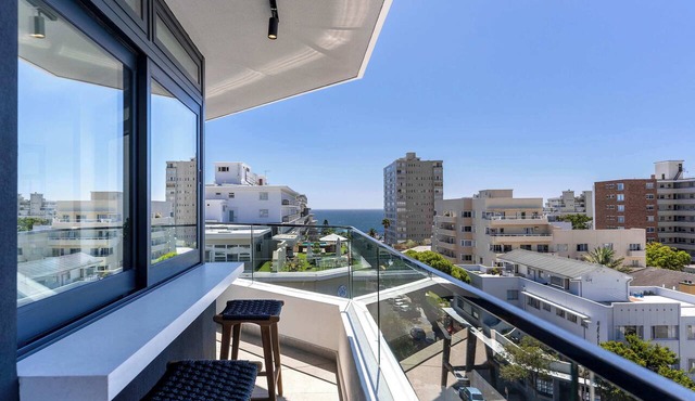 Luxury, City & Sea Views, Sea Point - Diamond Views Apt in Cape Town