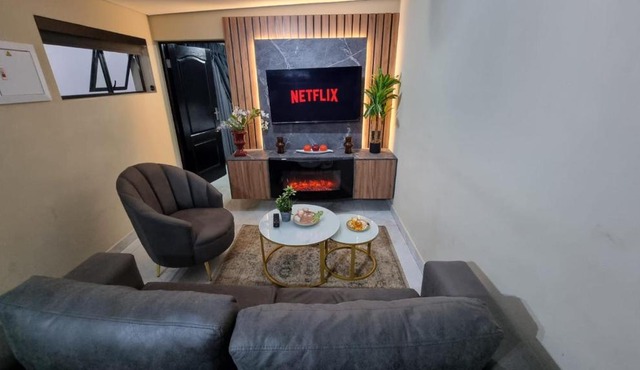 Luxury Fairland Fully Serviced Cottages in Johannesburg