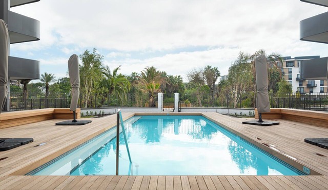Luxury Living | Mountain Views, Balcony and Pool in Cape Town