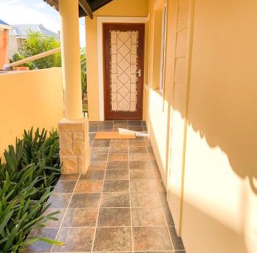Marina Martinique B&B in Jeffreys Bay
