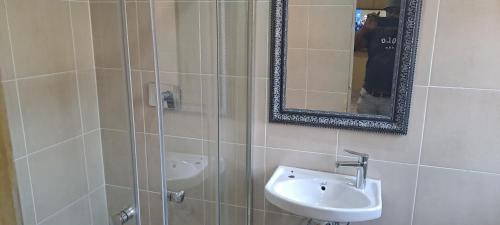 Mbalenhle guesthouse in Kriel