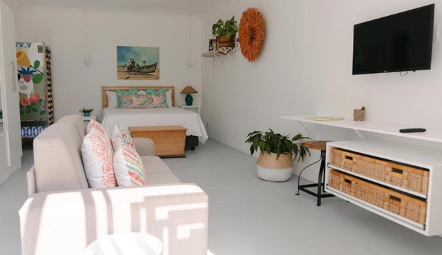 McLeod's & Stuart's Cottage in Somerset West