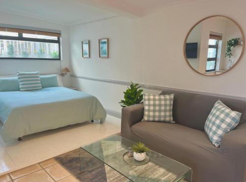 Melkbos Studio-Steps to Beach, Surf & Restaurants in Cape Town