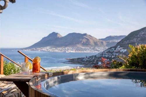 Mettahouse CT Luxury Residence Sauna Hot Tub Spectacular Sea Views in Cape Town