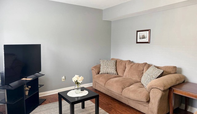 Miami University 4 Bed/2 Bath - 0.3miles from Uptown Oxford! in Oxford