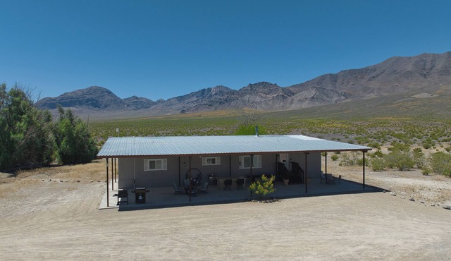 Million Dollar View close to Death Valley and remote for Perfect Stargazing in Amargosa Valley
