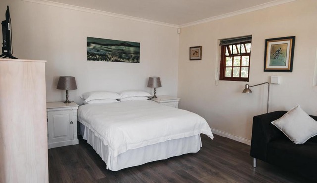 Mitre's Edge Vineyard Studio in Klapmuts