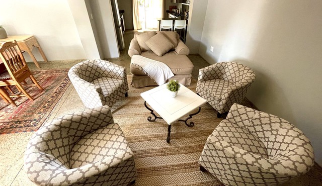 Monument Park 5 double bedrooms ensuite pool bbq braai garden in Pretoria
