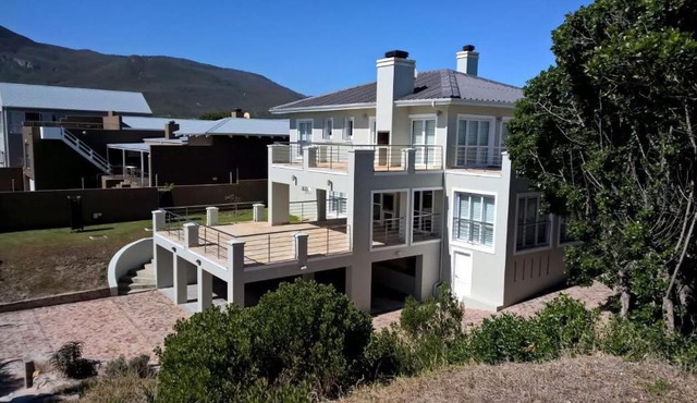 Mystic Breeze in Hermanus