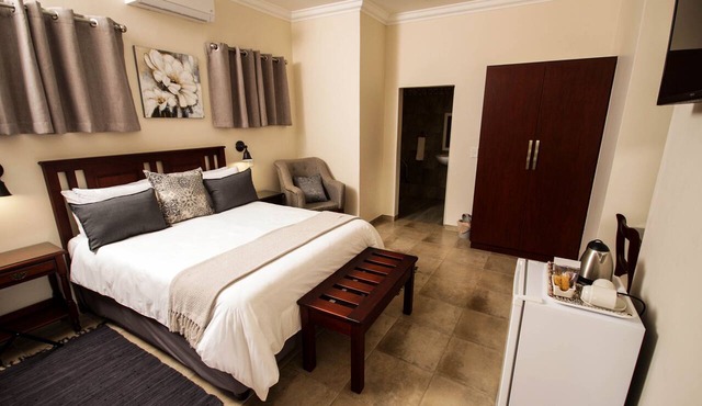 New Haven Guest House in Newcastle