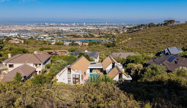 New vacation apartment in an exclusive vacation home in the Winelands