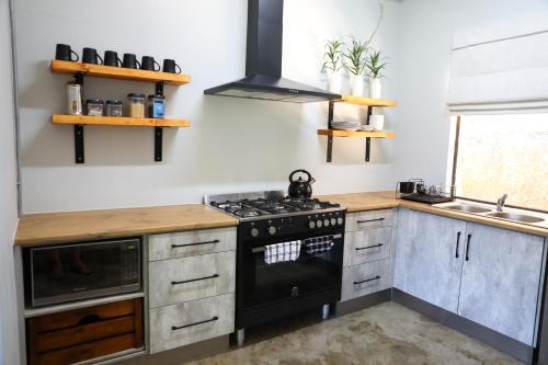 Nguni Place - a self-catering, modern apartment. in Drummond