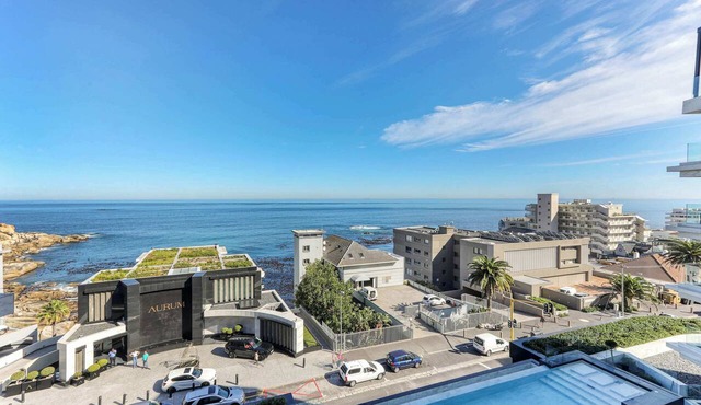 Ocean View, Luxury Aurum Apt, Pool - Bantry Allure in Cape Town