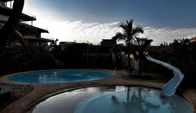 Ocean Vista Pebble Beach 1bedroom in Umhlanga