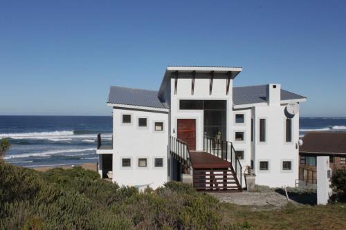 Oyster bay beach house in Oyster Bay