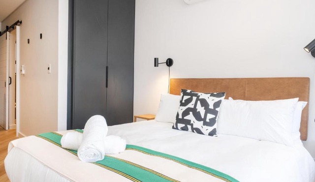 Paarl Superior Studio 231 - With Onsite Parking & Comforts in Paarl