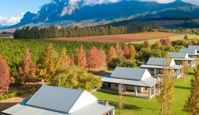 Paddabult Self Catering Cottages in Simondium
