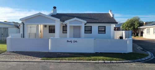 Pearly Gate in Pearly Beach