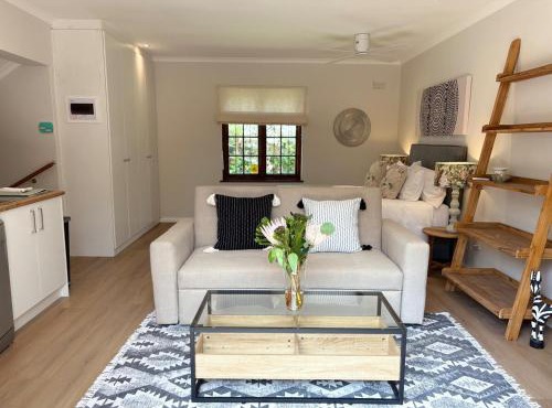 Protea Cottage Cozy & Private Studio in Claremont in Cape Town