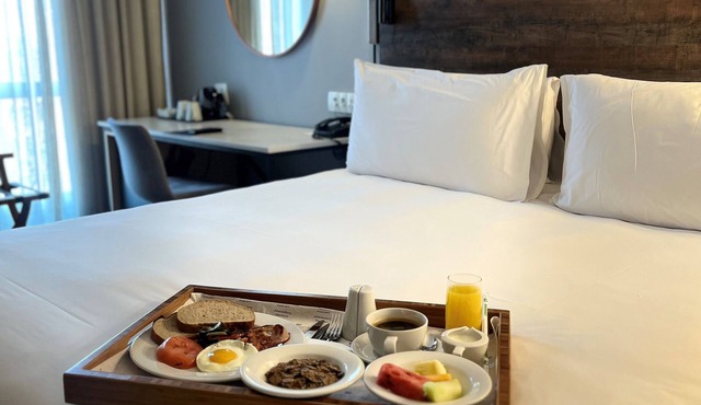 Protea Hotel by Marriott Johannesburg Wanderers in Sandton