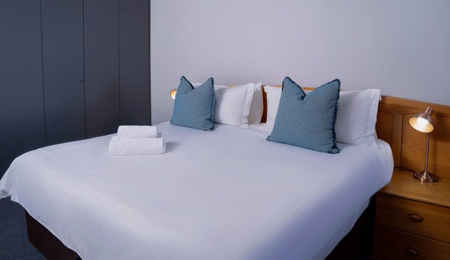 Q's Evander Hotel and Apartment in Evander