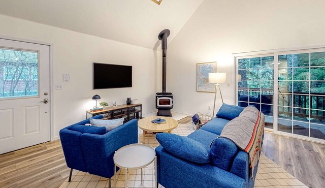 Renovated three story home by the beach with a furnished deck and washer dryer in Cape Meares