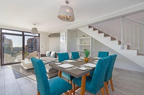 Resort Style Penthouse - BackUp Power in Cape Town