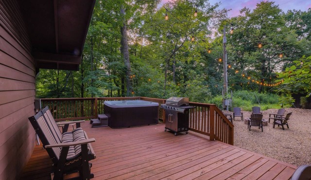 Rivers Edge Retreat | Family Gatherings, Retreats, or Large events in Malvern