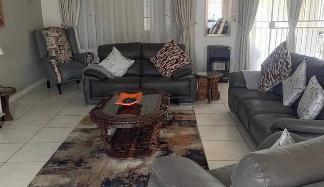 Rustic Red Serene & comfortable country home in Benoni North