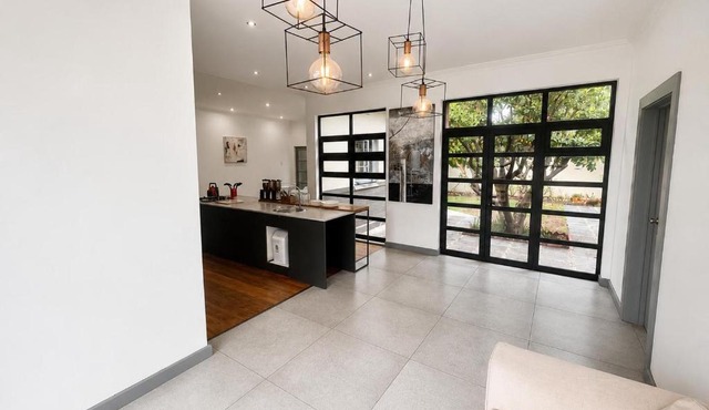 Salisbury House by 306 Accommodation in Bellville