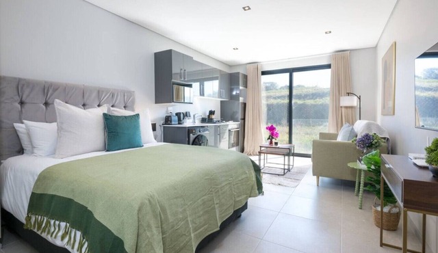 Sea- Easta Ocean Club F17 in Ballito