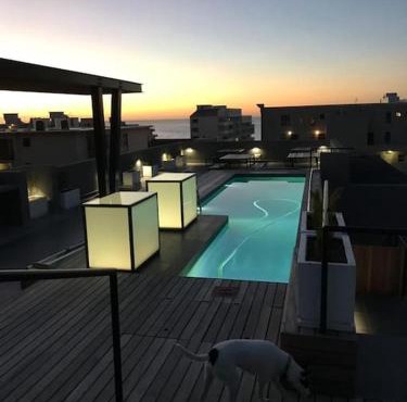 Seapoint apartment - Pool - Gym - Balcony in Cape Town